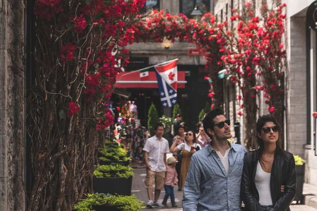 people_in_the_canadian_streets